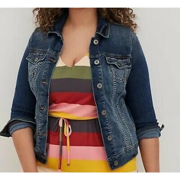torrid Jackets & Blazers - Torrid Denim Trucker Jacket Blue Medium Wash Jean Jacket Women's Plus Size 2 2X